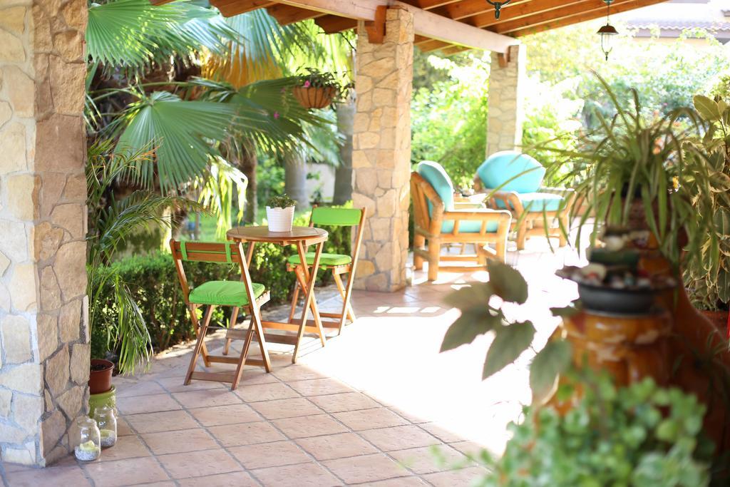 Il Giardino Delle Jacaranda Bed & Breakfast Talsano Luaran gambar
