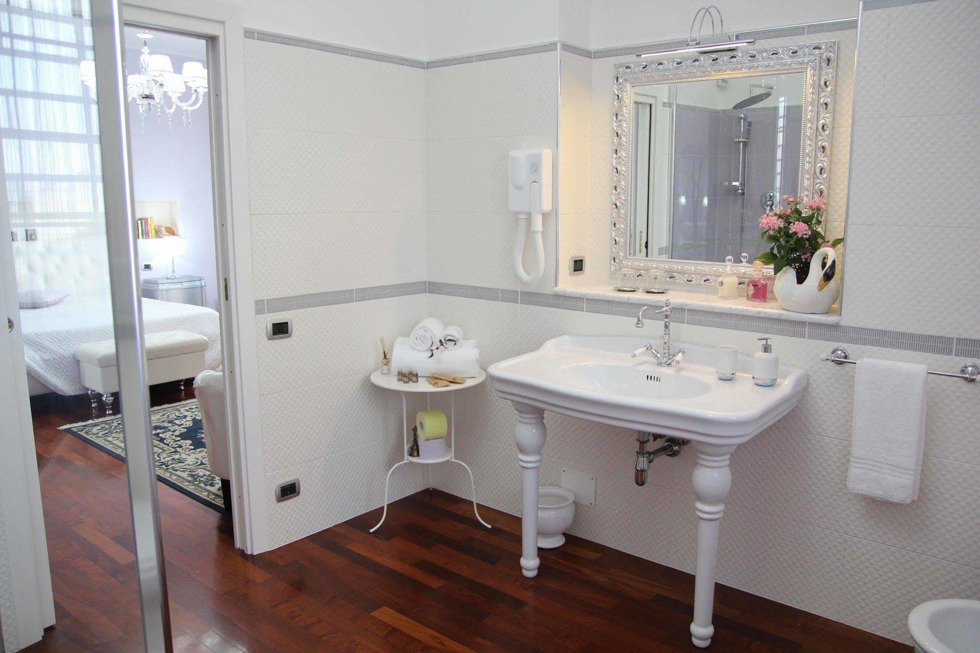Il Giardino Delle Jacaranda Bed & Breakfast Talsano Luaran gambar